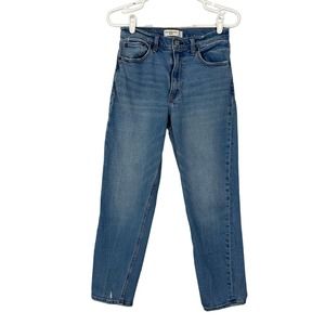 Abercrombie & Fitch The Mom High Rise Jeans 26